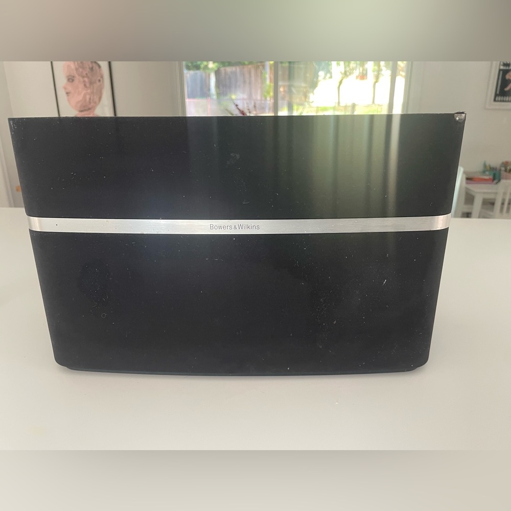 Bowers & Wilkins A7 speaker